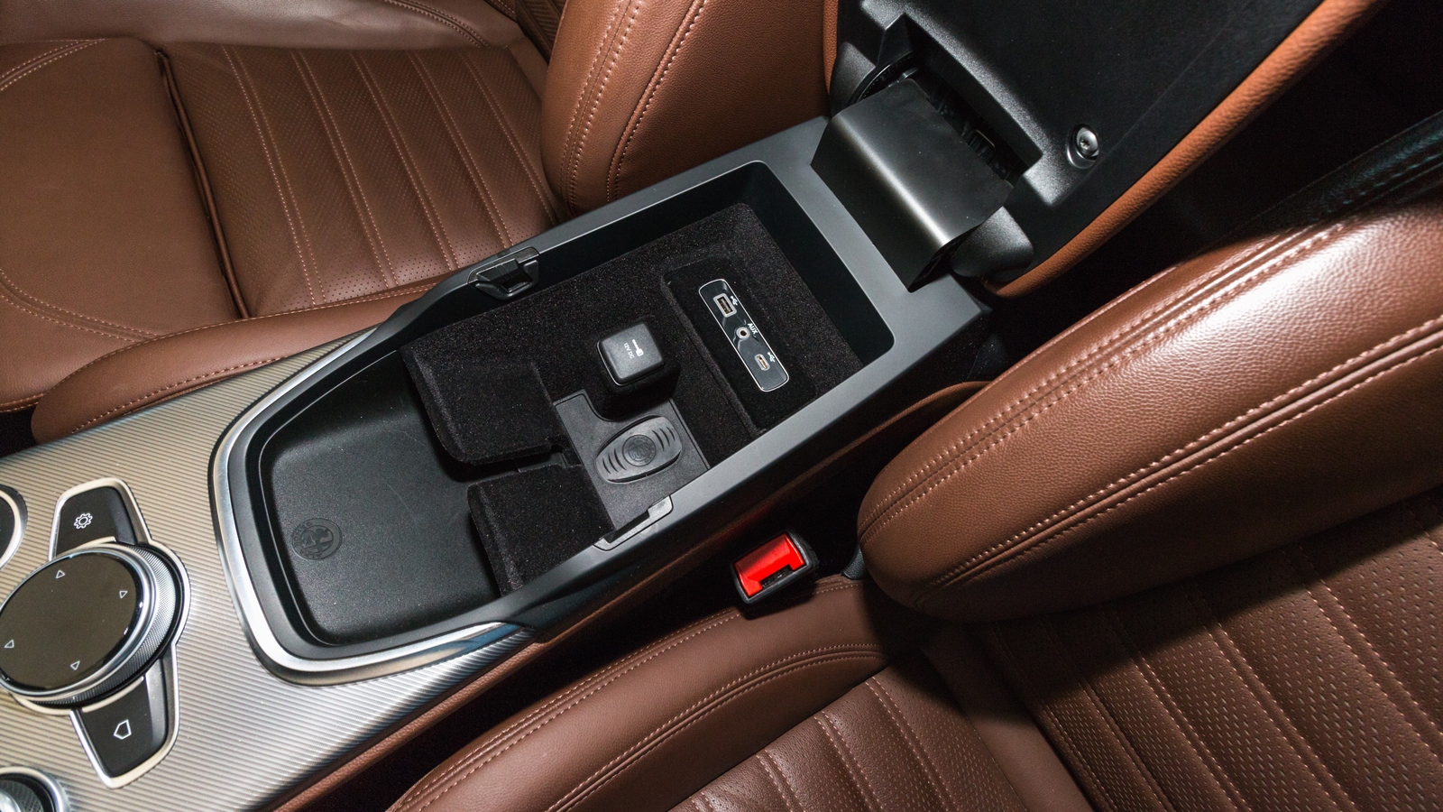 Alfa Romeo Stelvio Diesel: Ιταλική κομψότητα με σκοτσέζικη οικονομία